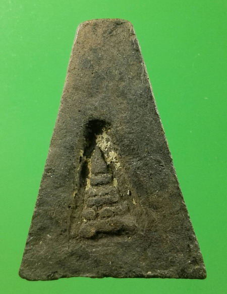 พระผงสุพรรณอู่ทอง จงอางศึก เนื้อดำหลังเจดีย์ ปี 2510