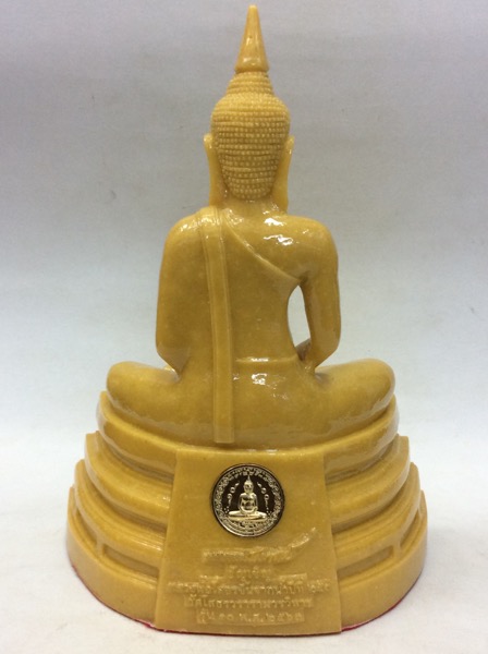 หลวงพ่อโสธร รุ่น10 อัญเชิญขึ้นจากน้ำปีที่ 250 ขนาดบูชา สูง9.5นิ้ว เนื้อหินเหลืองผสม พร้อมกล่องเดิม