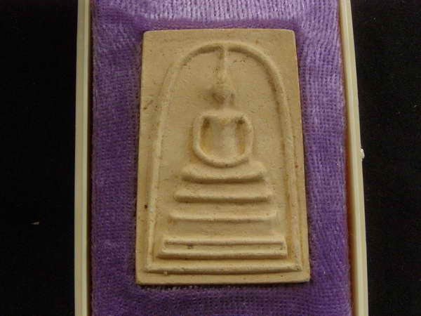 พระสมเด็จ 141 ปี มหามงคล วัดระฆัง พิมพ์เส้นด้าย แช่น้ำมนต์