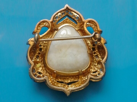 พระหยกขาว หลังลายเซ็นต์  ปี2540 กรอบเดิม