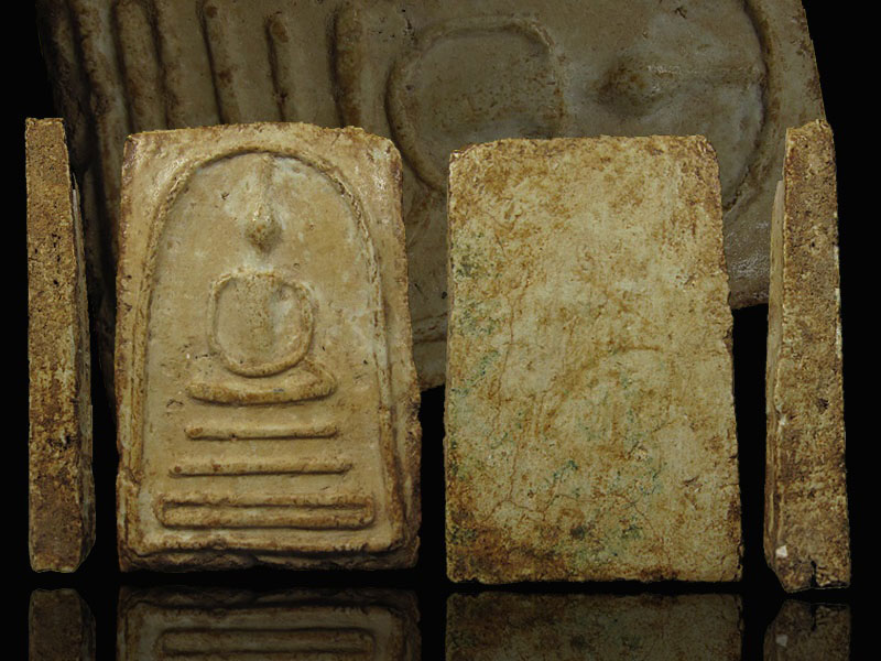 พระสมเด็จพิมพ์เส้นด้ายไหล่ยก หลวงพ่อลำภู วัดใหม่อมตรส บางขุน พรหม กทม.