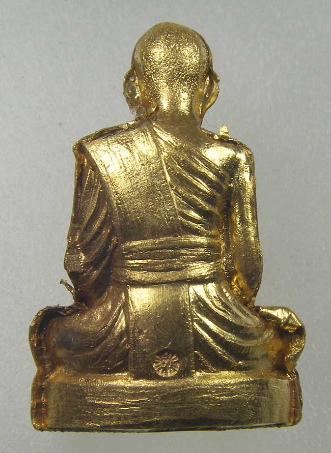 รูปเหมือนปั๊ม เนื้อฝาบาตรกะหลั่ยทอง รุ่นแรก พระอาจารย์ดิเรก วัดหนองทราย สุพรรณบุรี 