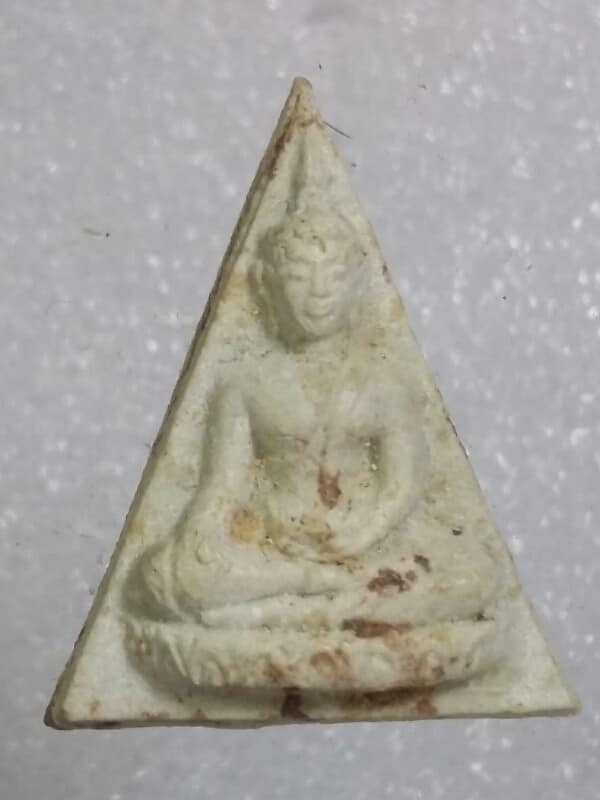 พระผงวัดหนองน้ำเขียว บ้านบึง ชลบุรี     เคาะเดียวครับ