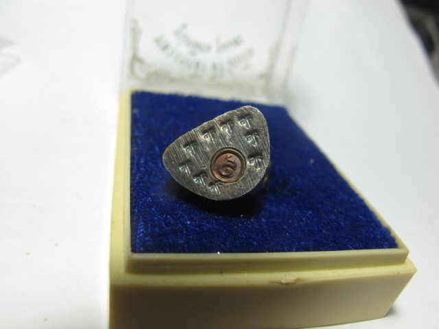 รูปเหมือนหลวงพ่อสิริ รุ่นแรก เนื้อเงิน สร้างน้อย สภาพสวยมากเดิมๆตอกโค๊ต ต้นตาล9โค๊ต สภาพสวย 