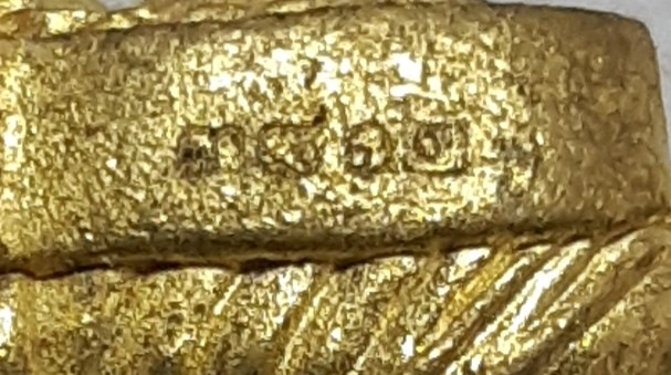 รูปหล่อฐานปูปลา เนื้อทองเหลืองอุดผงพราย งานกฐิน ปี 2551 หลวงพ่อสาคร วัดหนองกรับ 