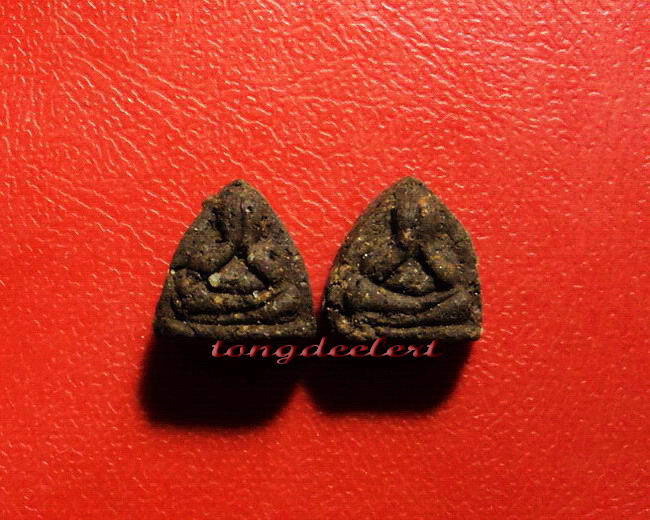 พระปิดตากิมจ๊อ หลวงพ่ออุตตมะ วัดวังก์วิเวการาม จ.กาญจนบุรี เนื้อว่าน พิมพ์จิ๋ว หายาก สวยมากค่ะ