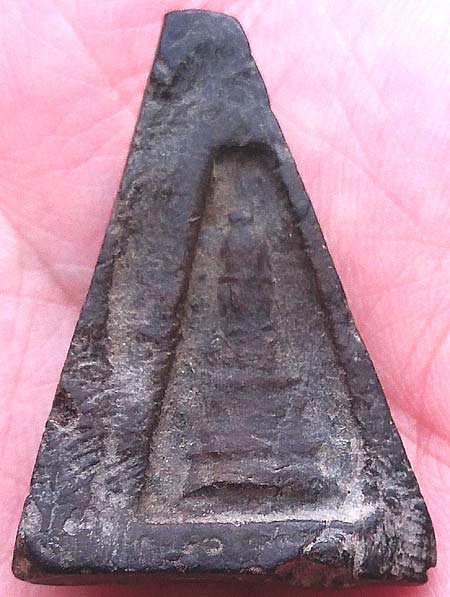 พระอู่ทองออกศึก วัดพระศรีฯมหาธาตุ สุพรรณบุรี ปี2510 หลังเจดีย์ลึก เนื้อดำ