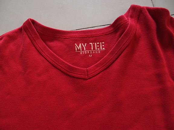 เสื้อแบรนด์ดังของแท้ GIODANO คอวี สีแดง MY TEE