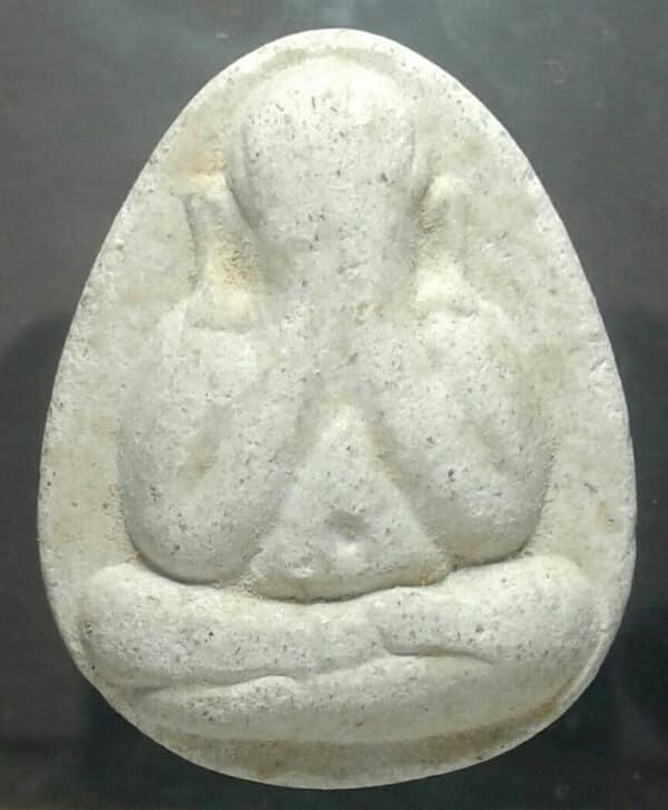 พระปิดตาหลังยันต์ ไม่ทราบที่ เคาะเดียวครับ