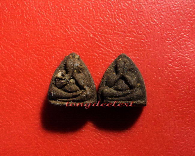 	พระปิดตากิมจ๊อ หลวงพ่ออุตตมะ วัดวังก์วิเวการาม จ.กาญจนบุรี เนื้อว่าน พิมพ์จิ๋ว หายาก สวยมากค่ะ