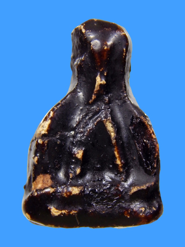 หลวงปู่เหรียญ วัดศรีอุปลาราม(หนองบัว) ปี 2497 พิมพ์พระปิดตา เส้นด้ายเล็ก จุ่มรัก