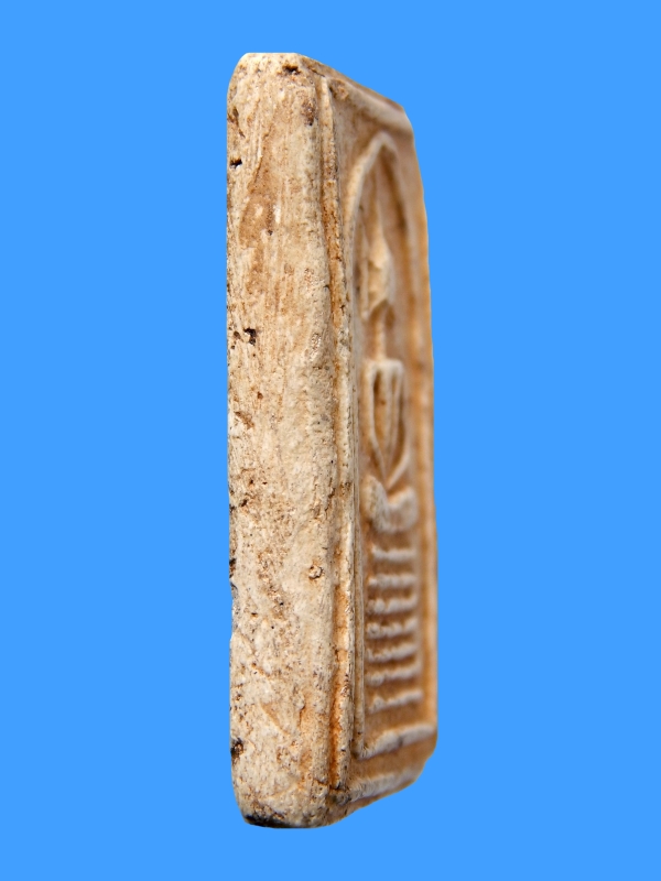 พระสมเด็จ วัดเกศไชโย พิมพ์ 7 ชั้นหูช้าง (นอกพิมพ์)