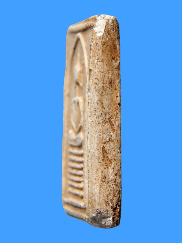 พระสมเด็จ วัดเกศไชโย พิมพ์ 7 ชั้นหูช้าง (นอกพิมพ์)