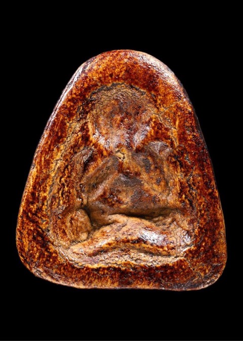 พระปิดตาพิมพ์หน้าโด่ หลวงพ่อปาน วัดเครือวัลย์