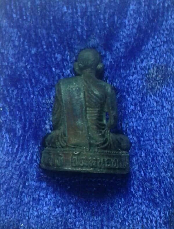 รูปหล่อหลวงพ่อเงิน วัดหิรัญญาราม(หนองดง) รุ่นมหาเฮง พิจิตร  เคาะเดียวครับ 