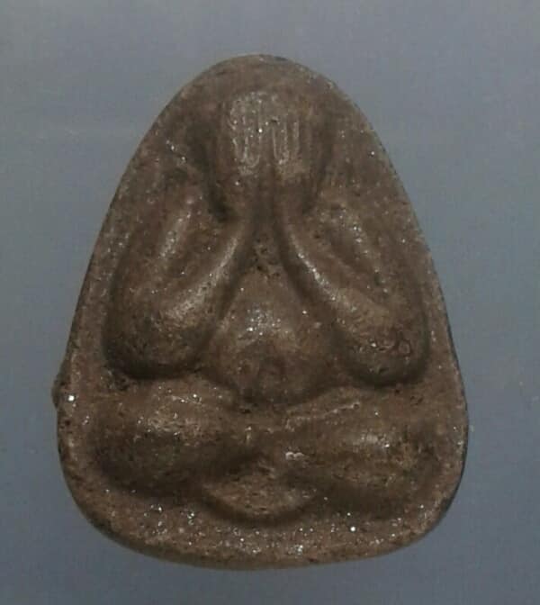 พระปิดตาหลังยันต์   ไม่ทราบวัด เคาะเดียวครับ