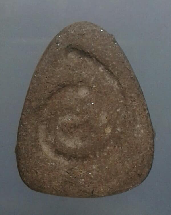 พระปิดตาหลังยันต์   ไม่ทราบวัด เคาะเดียวครับ