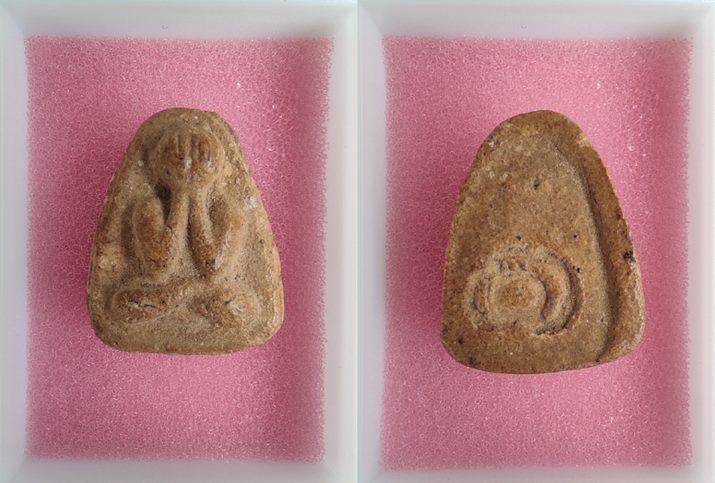 	พระปิดตาพิมพ์เใหญ่หลังยันต์ ปี2500 หลวงปู่เกลี้ยง หลวงพ่อวิเชียร วัดเนินสุทธาวาส ชลบุรี ปลุกเสก ปิด