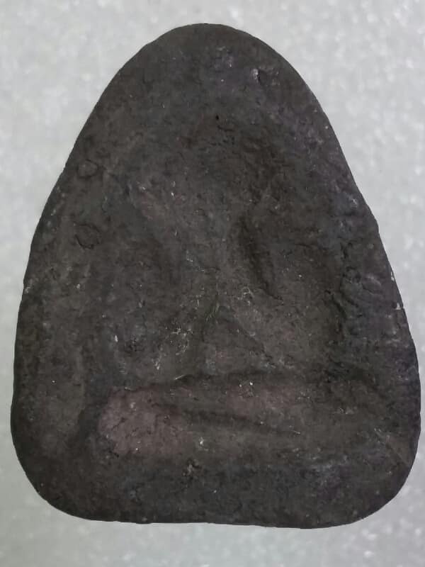 พระปิดตาหลังแบบ ไม่ทราบวัด 