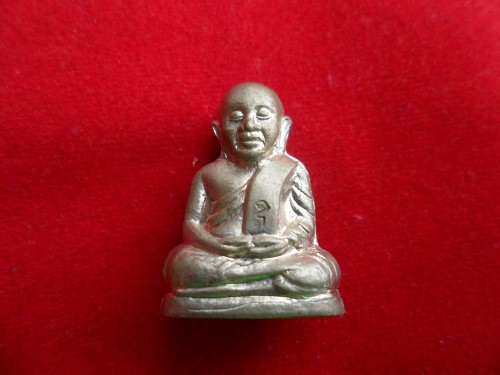 หลวงพ่อเงิน เนื้ออัลปาก้าสวยๆ