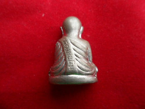 หลวงพ่อเงิน เนื้ออัลปาก้าสวยๆ