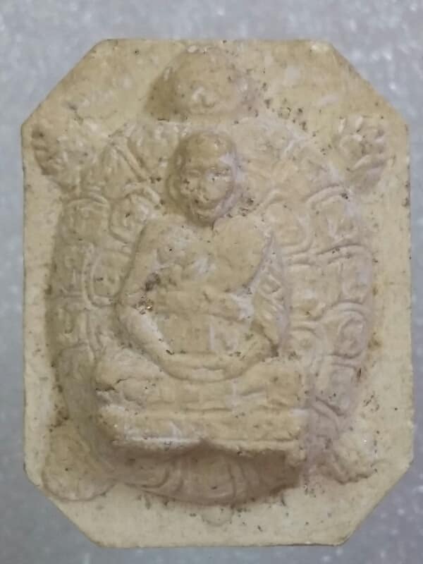 พระผงหลวงปู่หลิวหลังเต่า ยุคหลัง เคาะเดียวครับ 