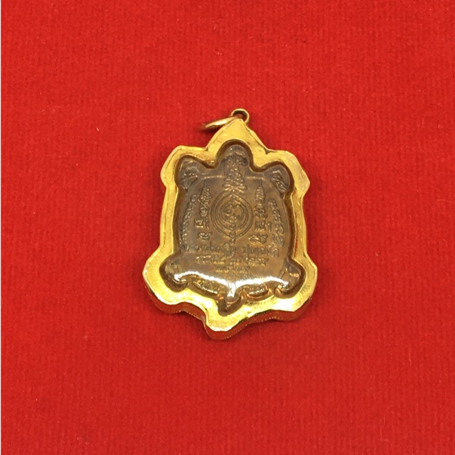 หลวงปู่หลิว รุ่นเฮงแสนเฮง เนื้อทองแดง ปี39 เลี่ยมทองคำแท้ พร้อมกล่อง