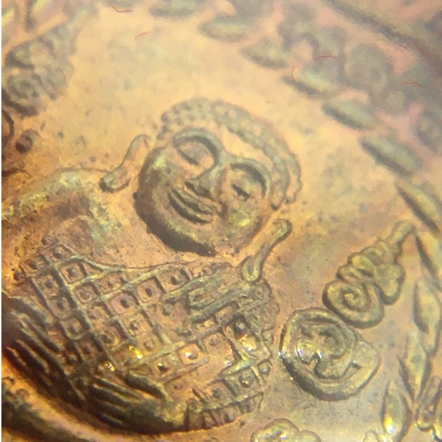 หลวงปู่หลิว รุ่นเฮงแสนเฮง เนื้อทองแดง ปี39 เลี่ยมทองคำแท้ พร้อมกล่อง