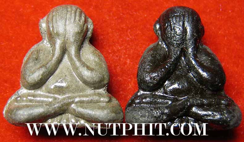 แพ็คคู่สององค์*พระปิดตา เนื้อดินเก้าบัง หลังเรียบ  สภาพสวยสมบูรณ์*10