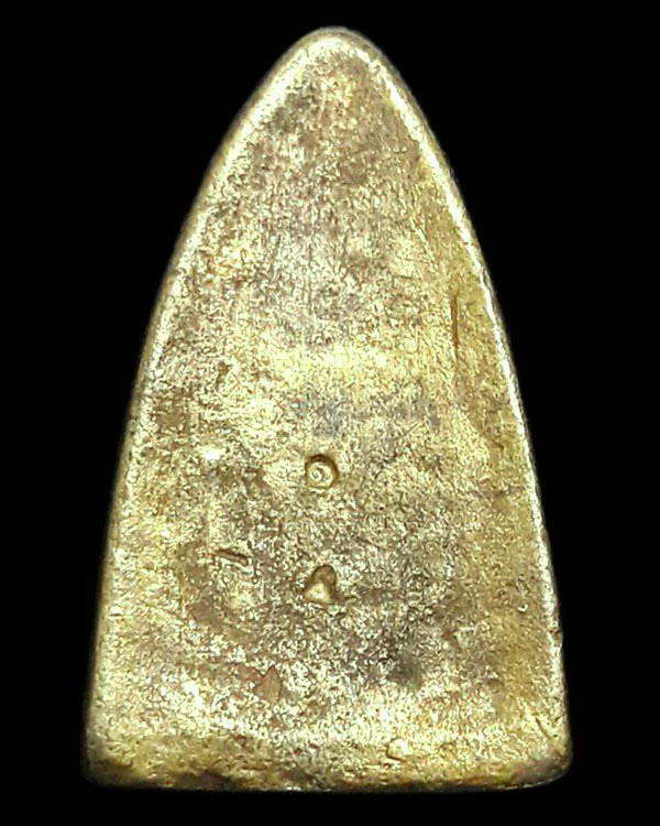 หลวงพ่อทวด พิมพ์เตารีด เนื้อระฆังเก่า (รุ่นพิเศษ) วัดศรีมหาโพธิ์ จ.ปัตตานี