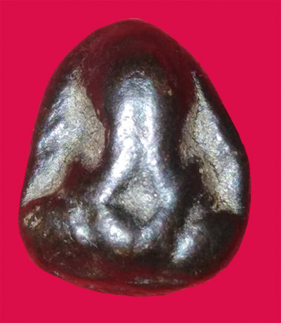 พระปิดตา เนื้อผงใบลานคลุกรัก อุปัชฌาย์เชย แห่งวัดโพธิ์ทองล่าง (อาจารย์หลวงปู่ศุข)