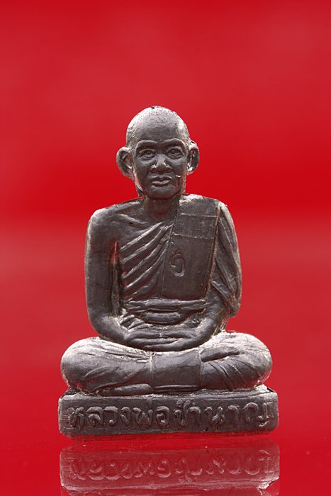 รูปเหมือนปั๊ม หลวงพ่อชำนาญ วัดบางกุฏีทอง รุ่น 2 ปี 2547...../136
