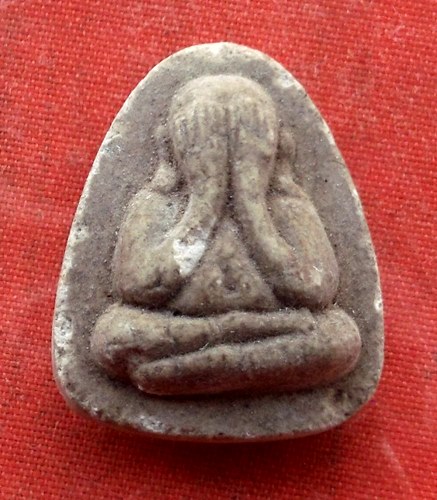 เริ่ม 10 บาท กับ พระเนื้อผง ปิดตาหลวงปู่ทวด  ...A714