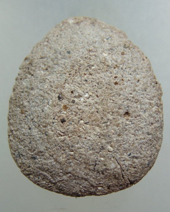 พระปิดตาเนื้อผงเก่า