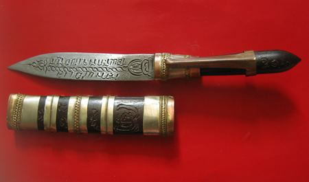 มีดหมอไม้งิ้วดำสามกษัตริย์รุ่นแรก หลวงพ่อแล วัดพระทรง จ.เพชรบุรี ปี 2544