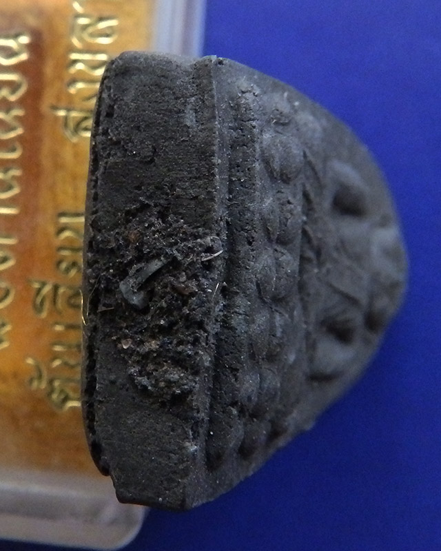 หลวงปู่ทวดเสาร์ห้า ปี 39 พ่อท่านเนียน รุ่นมั่งมีศรีสุข วัดต้นเลียบ สงขลา พร้อมกล่อง