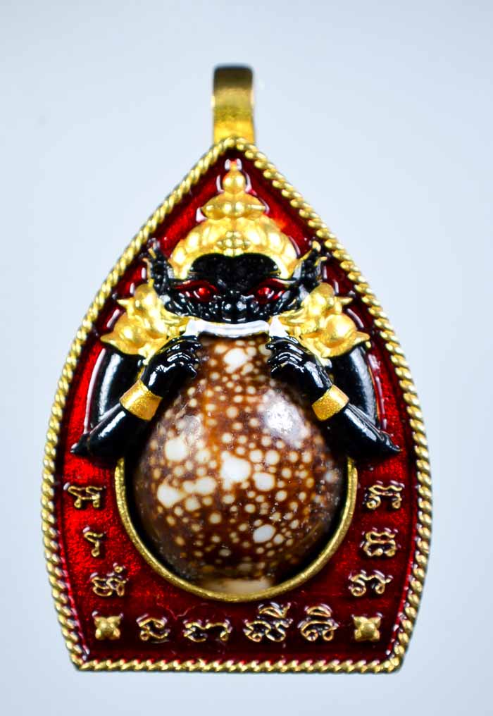 ราหูอมเบี้ย หรือเจ้าสัวหลังเบี้ย พระอาจารย์สัญญา วัดกลางบางแก้ว ทองทิพย์ลงยา