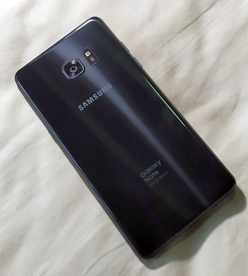 Samsung Galaxy NOTE FE สีดำ สวยมากนางฟ้า ใสปิ้งทุกมุมมอง มือเดียว พร้อมของแถมสุดอลังการ