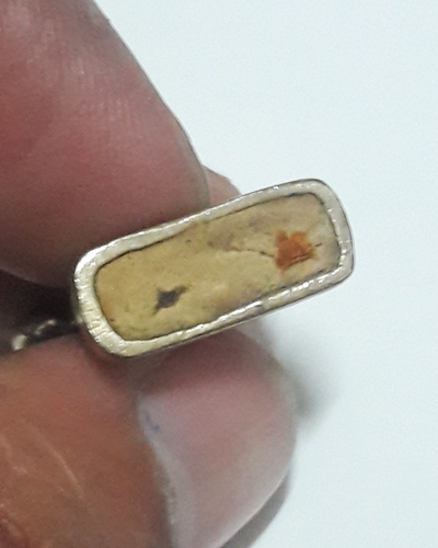 เคาะเดียว..แพะหล่อมหาลาภ อุดผงพรายกุมาร รุ่นแรก ปี 55 หลวงพ่อสิน วัดละหารใหญ่ เนื้ออัลปาก้า 