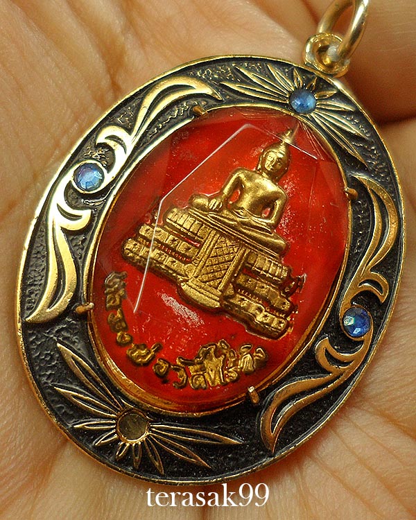 ล็อกเก็ตหลวงพ่อวัดไร่ขิง หลังพระประจำวันอาทิตย์ สีแดง สวยๆ