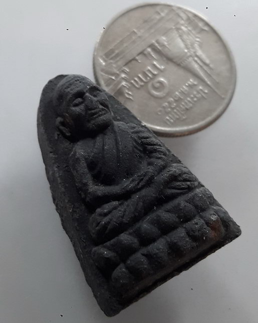 " พระผง หลวงปู่ทวด วัดช้างให้ สร้างอุโบสถวัดไตรวิทยาราม อ.ทุ่งสง จ.นครศรีธรรมราช หลัง ฝังเพชรหน้าทั่