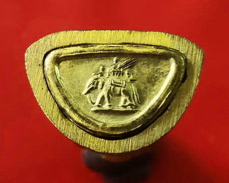 พระกริ่งพระนเรศวรชนะศึก จ.กาญจนบุรี ที่ระลึกจัดสร้างพระบรมราชานุสาวรีย์ ปี 2545 พร้อมกล่องเดิมค่ะ