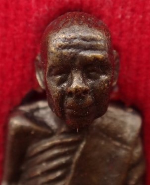 รูปหล่อ หลวงปู่ตี๋ วัดหลวงราชาวาส รุ่นศิษย์กตัญญู บูรพาจารย์ 99 (ไม่ทันหลวงพ่อ พิธีใหญ่) เคาะเดียว