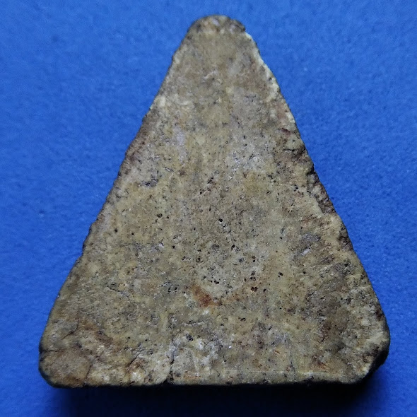 พระสมเด็จ หลวงปู่นาค วัดระฆัง พิมพ์สามเหลี่ยมขัดสมาธิเพชร  เนื้อจัด ปี 2485 