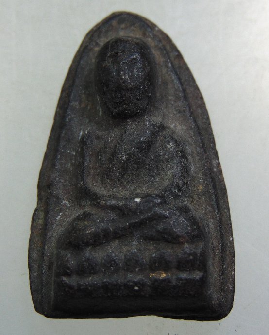 หลวงปู่ทวดเนื้อดินเผา วัดช้างให้ ปี 2513 (ผสมผงว่านหลวงปู่ทวด ปี2497) สร้างโดยพระครูใบฎีกาขาว