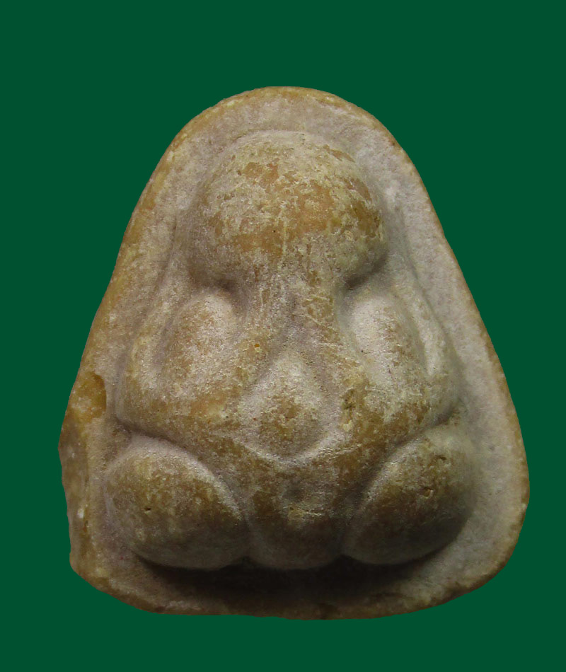 พระปิดตาหลังรูปเหมือน หลวงพ่อชิ้น วัดกุ่มโคก จ.สุพรรณบุรี