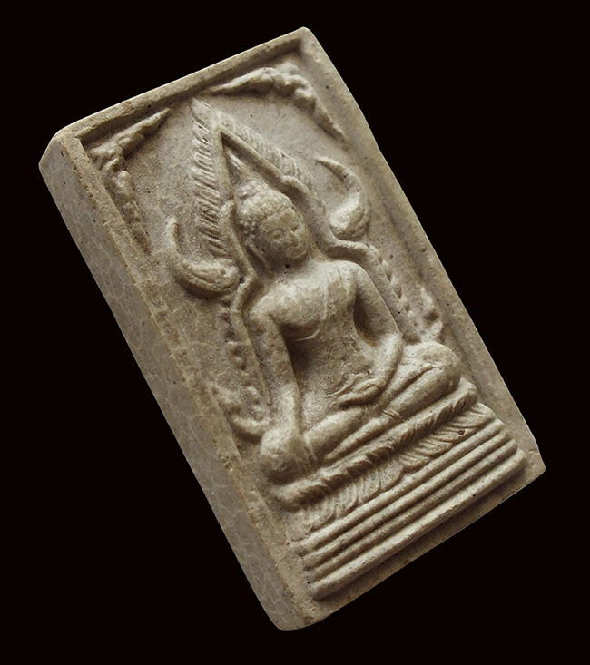 ****พระดีปีลึกน่าสะสม****พระพุทธชินราชรุ่นแรก หลวงพ่อคูณปริสุทโธ เนื้อผงน้ำมัน ออกวัดยางใหญ่ ปี2512