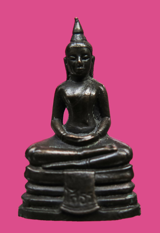 รูปหล่อ หลวงพ่อโสธร วัดโสธรวนาราม ปี 33 ก้น ญสส บรรจุ เกสา + จีวรภายในองค์พระ