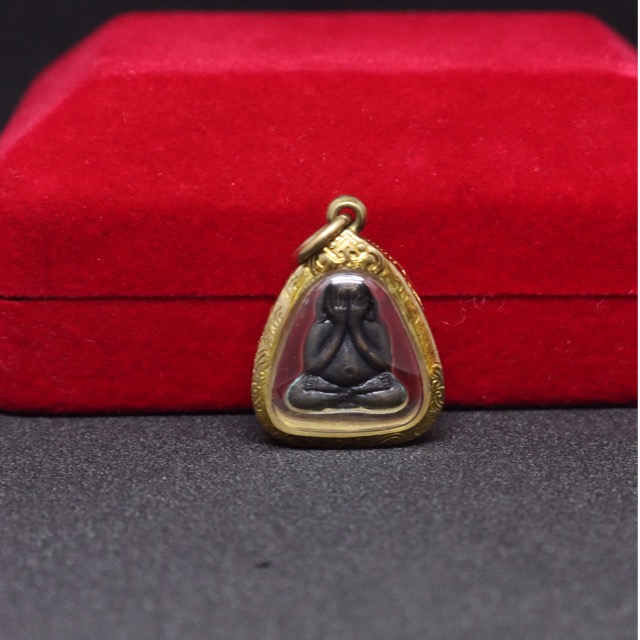 หลวงพ่อสาคร ปิดตาสาริกา ปี37 พร้อมเลี่ยมทองคำแท้