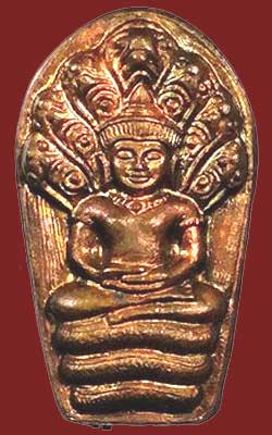 *ปรกใบมะขาม หลวงพ่อคูณ ปริสุทโธ รุ่นอนุรักษ์ชาติ ปี๒๕๓๘ เนื้อทองแดง*